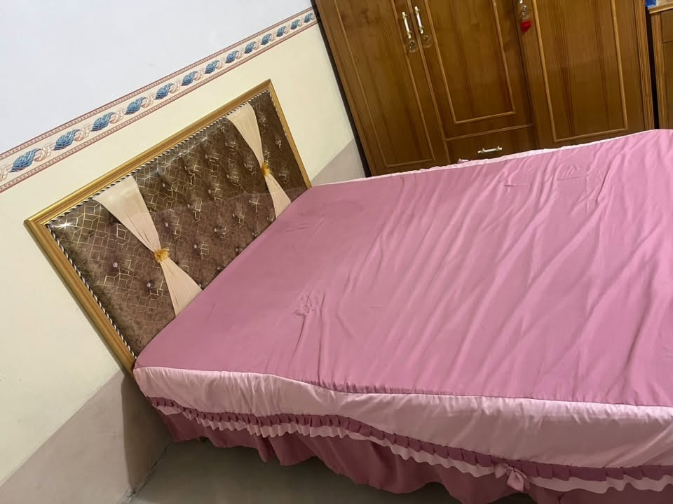 ‏سلام عليكم غرفة النوم للبيع رقم تلفون***********
