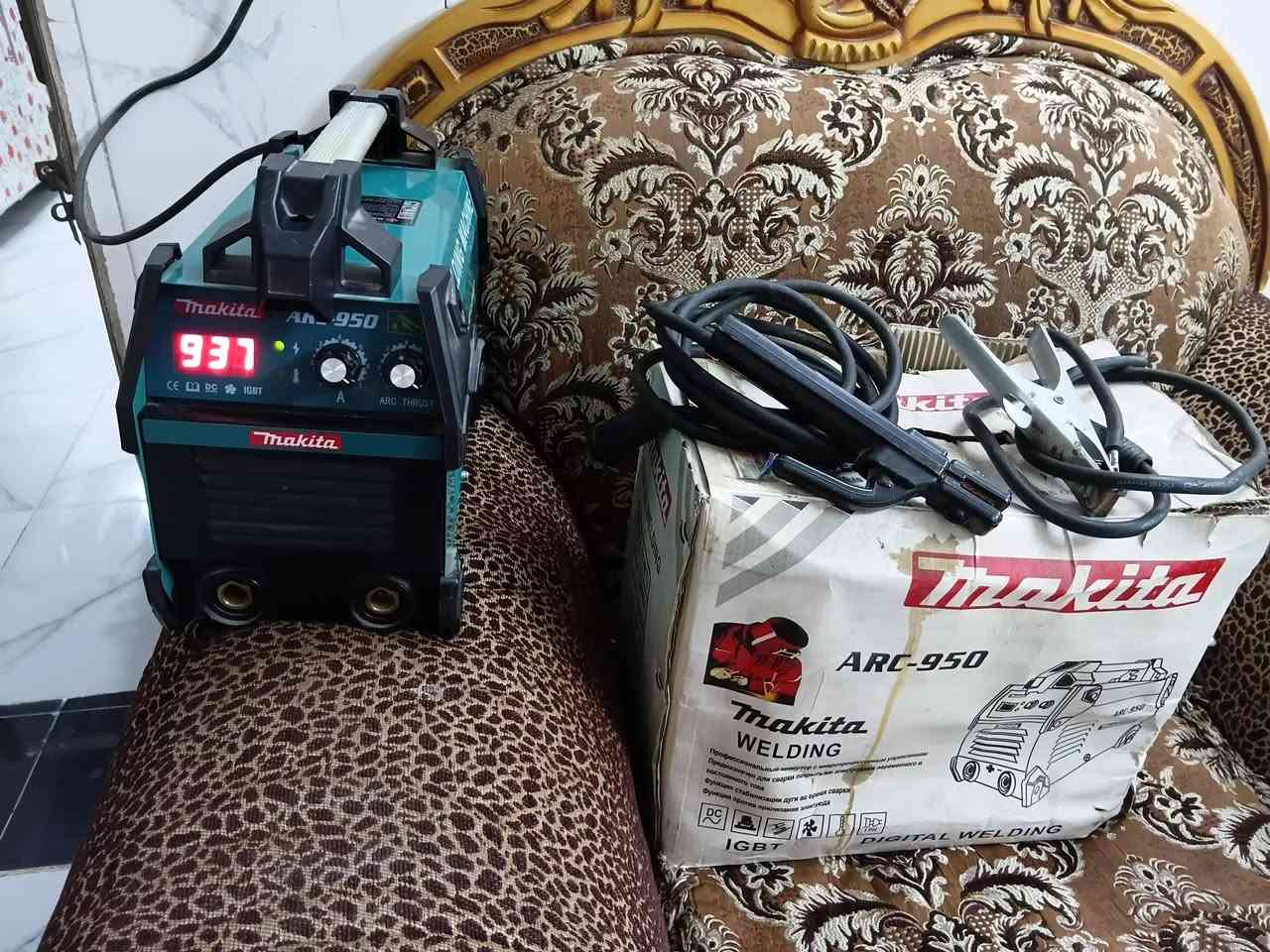 السلام عليكم مكينه لحيم جديده ستعمل مر واحده فقط المكان بغداد الكريعات/ ***********/واتساب@
