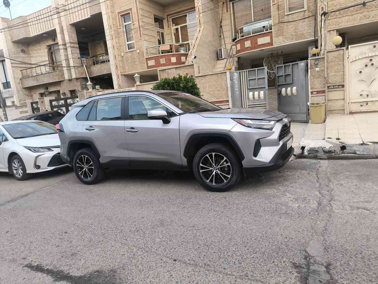 راف4 XLE • ٢٠٢٣ • ليد