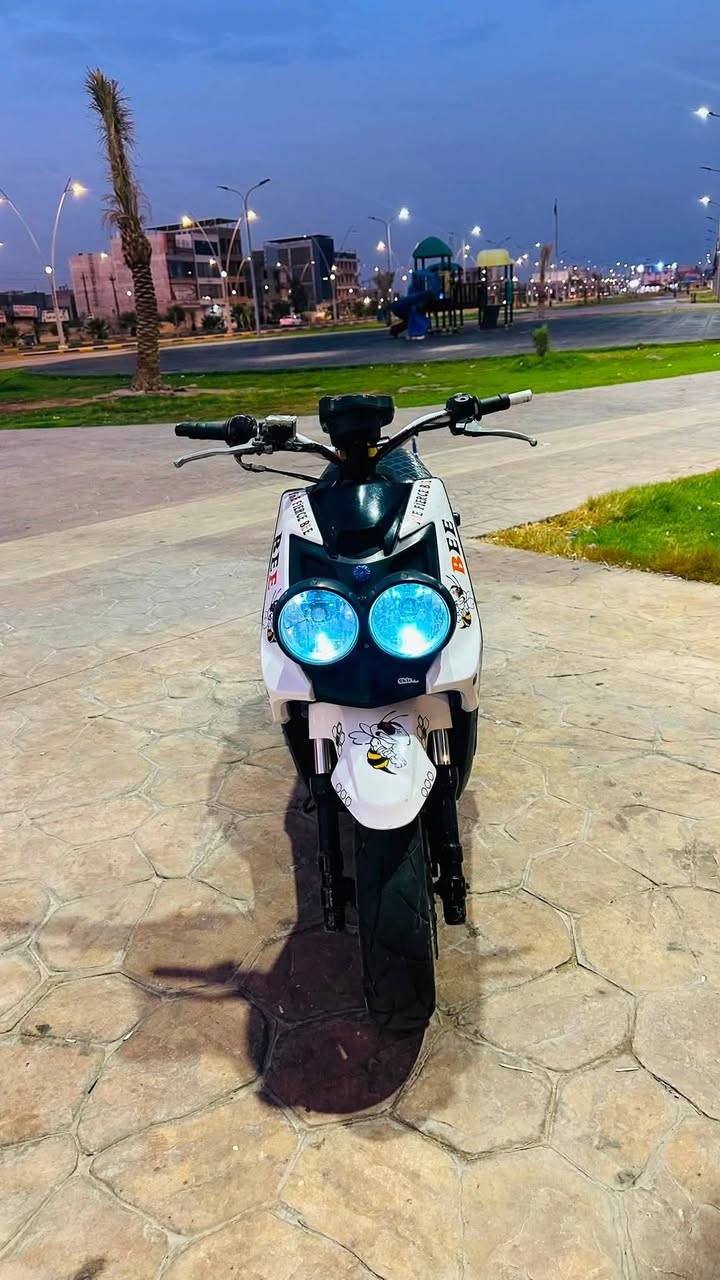سكنس جبلي المكينة ممفتوحة صول وين مايعجبك افحص كهربائيات كلة شغال سلف نكرة وحدة دراجة شلعة ومعدل خير من الله نقصها فقط كلج امامي وهورن سعر مليون و150 وبيها مجال بسيط 
***********

