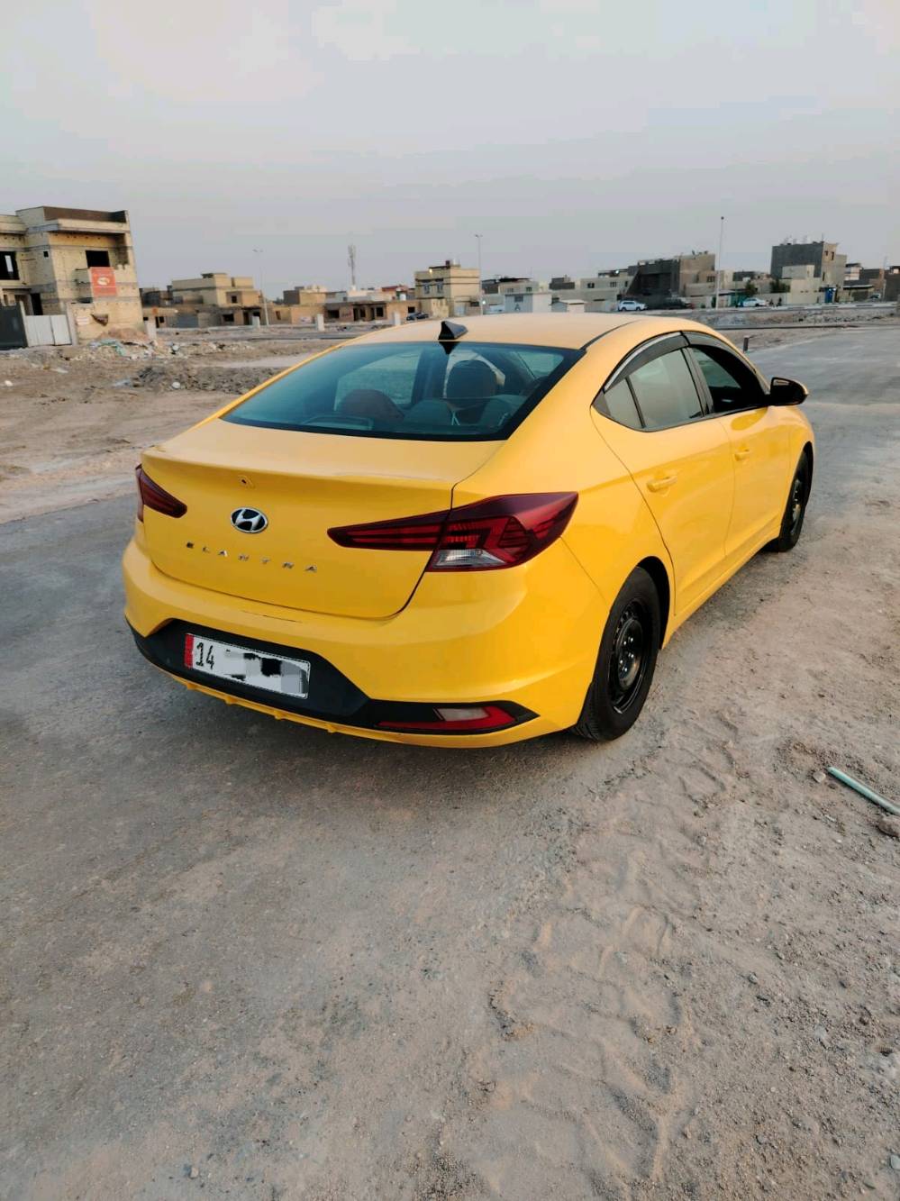 سلام عليكم 
للبيع سيارة النترا موديل 2019 وارد امريكي
محرك 2000دوش 
السيارة فول مواصفات 1/1
رقم بصرة انكليزي
هاتف ***********
مكاني البصرة