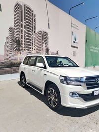 لاندكروز GXR • ٢٠٢٠ • رقم بغداد