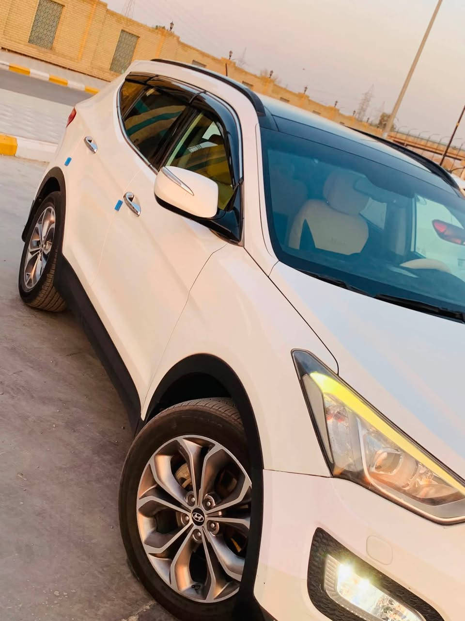 سلام عليكم ( بيع او مراوس )
سنتافي موديل :٢٠١٣محرك:6سلندر 3300 كويتي اعلى فئه موصفات: كاميرا خلفيه وحساس
بانوراما 
٧ راكب
زراك لايت
اشاره ترحيب عند الاقتراب
داخل قرميدي
بصمه 
داخل مطعم كاربون فايبر بلادي
فور ويل 
نزول منحدرات 
مانع انزلاق 
 وضع اقتصادي 
تدفئه وتبريد بالكشنات
كشنات ثنينهن كهربائي 
خزن ميموري 
مري شفط
مرب قلاب على بك 
لايت لد
 بك لايت لد
بردات بلادي
اشاير بالمري 
لايت زنون بلادي
٣قطع تبريد ثلج 
سايد بريك بصمه
محرك بلادي مامفتوح ولا بي بخار ولا رواجز دهن كله اصلي وكير بلادي مامفتوح كلشي بيه بلادي 
سياره بأسمي رقم بغداد مكانها بالكوت
بيه شخط بسيط بالبابين ومسوي على كده صبغ وبارد بسيط وسياره كلش جديده على ايدنه من زمان وسونار موجود يم المندلاوي
سعر:١٦٠بيه مجال 
رقم الهاتف:***********

