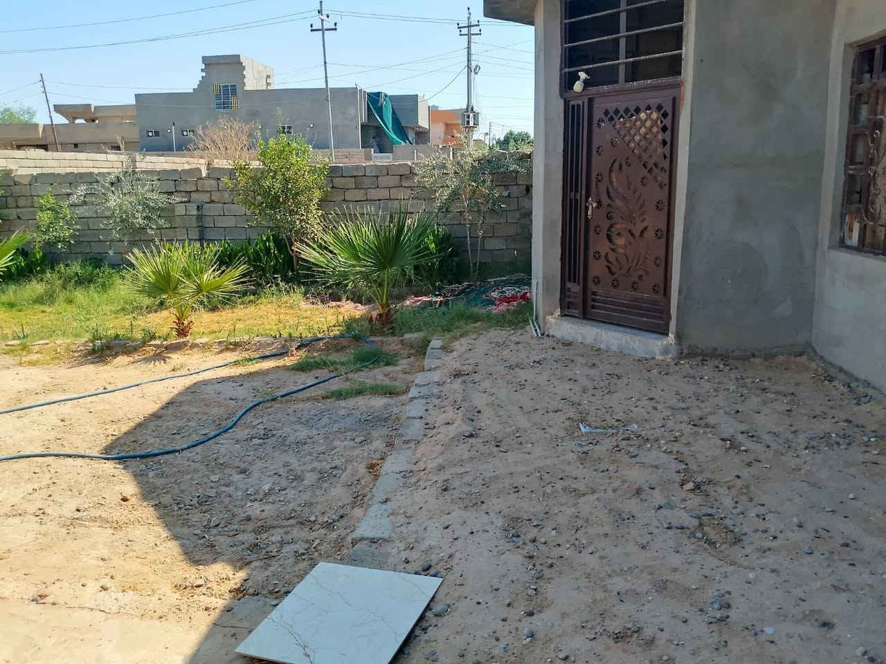 🏠 بيت للبيع

📍 العنوان: الأسمدة
📐 المساحة: 300 متر
🛏️ غرفتين نوم
🍳 مطبخ
🛋️ هول
🏠 ربعة
🔨 يحتاج لبخ داخل
💡 ما بي كهرباء
سيراميك مطبق
💰 السعر: 25 بي مجال 
📞 للاستفسار: ‏‪***********‬‏
🌾 زراعي
الادمن وافق اذه ماتصير زحمه
