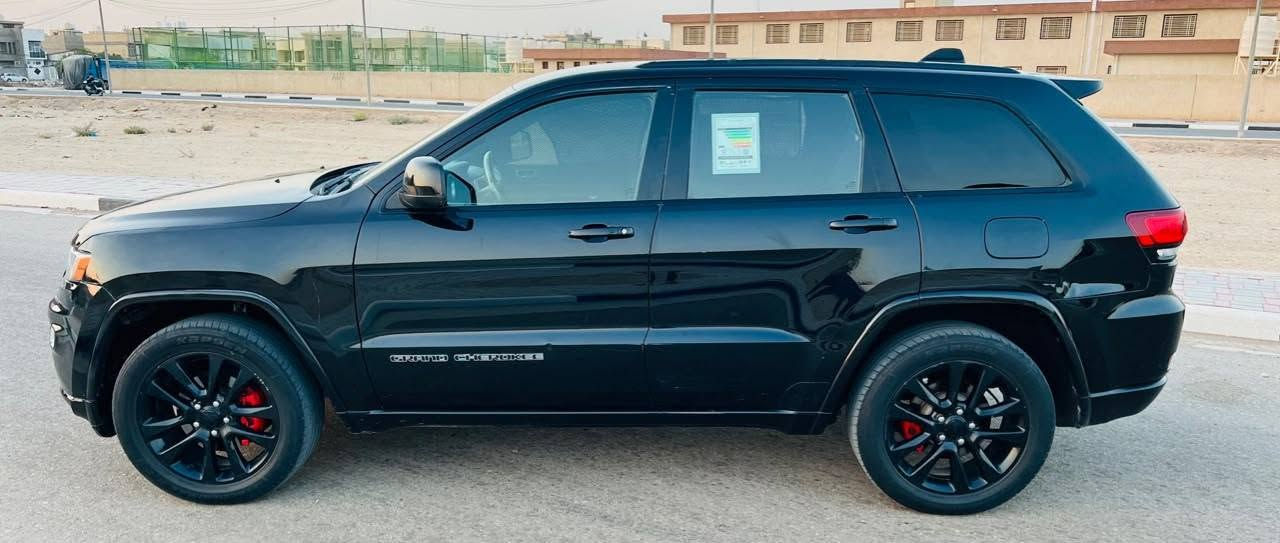 جيب مديل2018وارد أمريكي حادثه جاملغ وبنيد بدون دواخل شرط السعر157(بيع فقط) رقم بغداد دولي بسمي    كير مكينه3600مكفولات موصفات رادار امامي خلفي ردار جانبي اطفاء ذاتي وقوف ذاتي تشغيل عن بعد نضام سبورت كراسي كهرباء ويل كب كروم وباقي موصفات معروفه للستفسار *********** مكان سياره كربلاء
