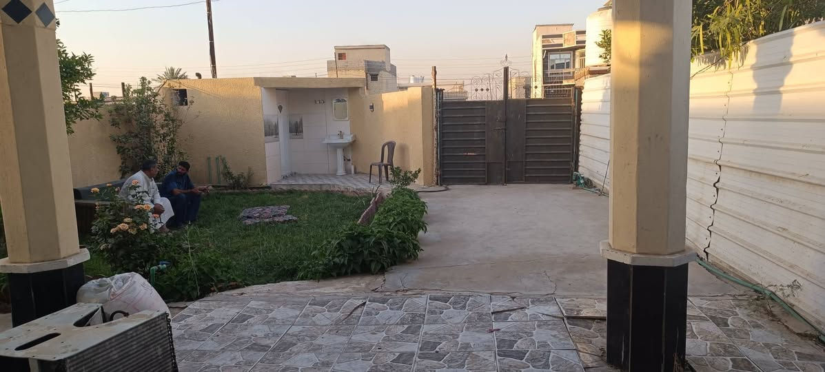 دار مساحتة 300 تحويل حصة سند 25 على طابو المحموديه واجهة 8.5 ونزال35.25 واقع حال 334
تفاصيل البيت بل فديو العنوان هوررجب قريب من مجمع المنتجع امواج البحر 

 خدمات كاملة ماء كهرباء وتبليط مواد ذهبي انترنيت ضوئي بيت يتكون من 3 غرف نوم طابقين 

تواصل على ارقام التالية 

***********

***********
