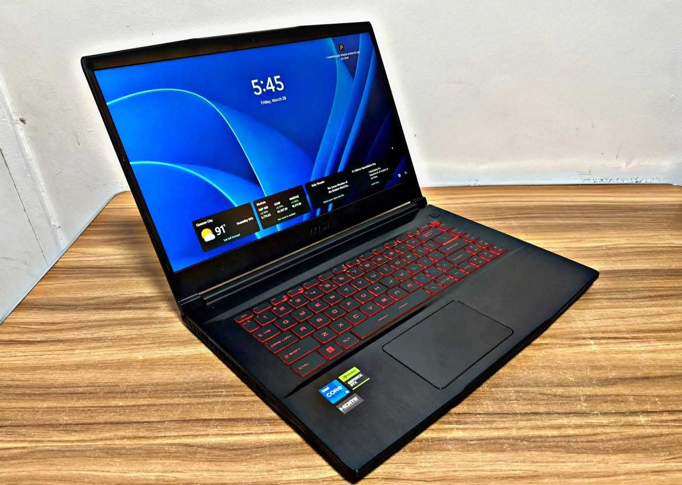 السلام عليكم
لابتوب كيمنك للبيع 
لابتوب MSI Gf63  (جيل الحادي عشر) للبيع 
المعالج core i5 --11400H (الجيل حادي عشر)
الرام  (ddr4)  حجم 16GB  قابل للتطوير
الهارد (Ssd) يحتوي على هارد حجم 512 ssd  m.2
كرت الشاشة الخارجي (Nvidia Geforce RTX 3050 ) حجم 4 كيكا 
الشاشه حجم 15.6 انج ضد التوهج  والانعكاس 
نظافة تصل الى 98%  144 هيرتز
باتري ليثيوم 6 خلاياس شحن سريع 150 واط وشاحنته الاصليه 
  كيبورد ضوئي لون احمر  ليزري وبيهه منفذ تايب سي ورام وسيم كرت وكامره دقة 1080 الحاسبه مستخدمه شي قليل شخط واحد ‏ مابيه
بطارية 5 ساعات أو اكثر وحسب الاستخدام 
 بطارية قوية 🔋
  ‏وزن الابتوب خفيف ومناسب للتنقل
  ‏+
  ‏هدية 🎁
(ماوس+شاحنة اصلية 150W شحن سريع)
+++
هدية مع الابتوب
3 العاب+لعبة ببجي 120 فريم 
  ‏+
برامج
Microsoft office 2025
AUTOCAD 2025
PHOTOSHOP 2025
وافق ادمن❤️❤️
واتساب 
***********
