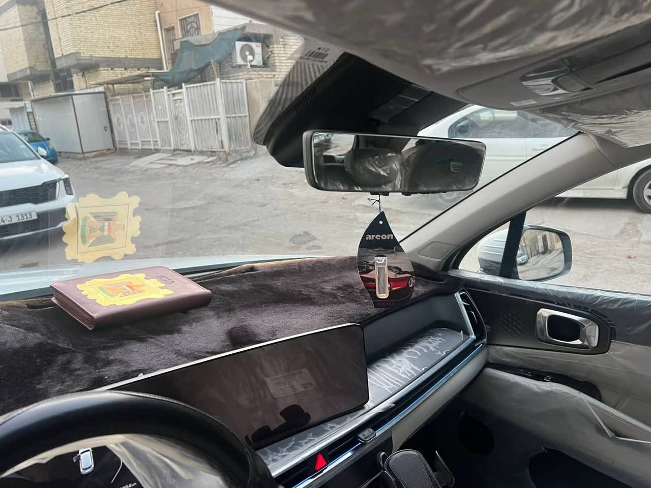 سورنتو. مديل. 25
مغلف نادو من الخارج 
للاستفسار. ***********
