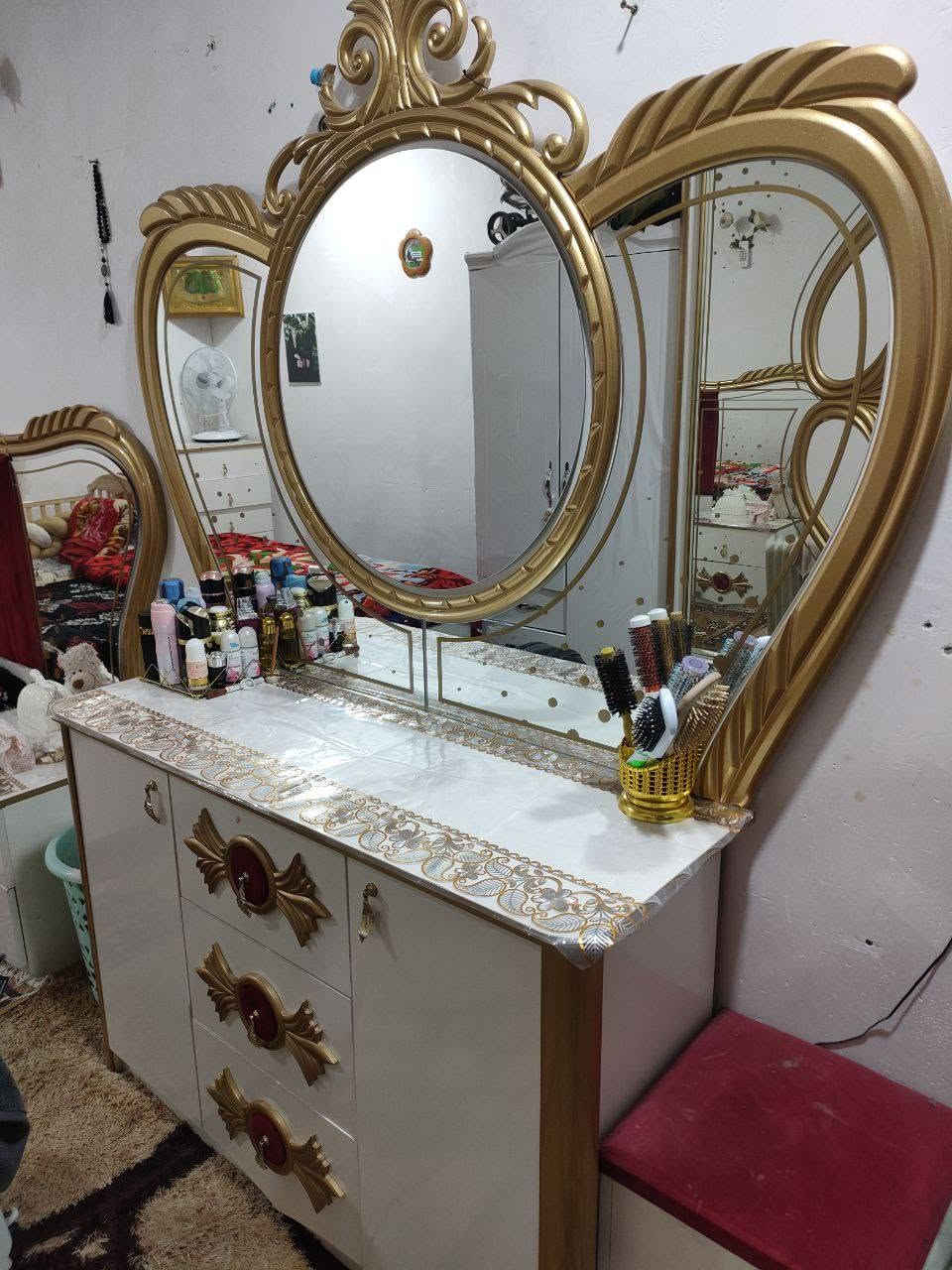 السلام عليكم 
غرفة #تركيه نظافة 90% كلش جديد شرط 
رايديها ب 800 وبيها مجآل اي استفسار 
👈     (***********)
