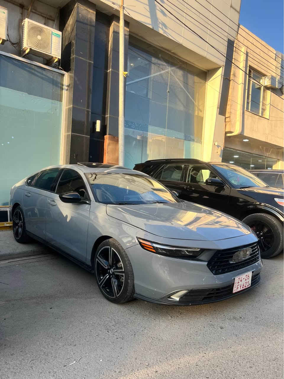 Honda accord hybrid exl  2024

       حجم المحرك : 2000  هايبرد

ضرر السياره : شبر بولند مع شبر جملوغ و دوكمه صبخ
        
حالة اليرباك : ستيرن وبرده
المسافه المقطوعه : 80الف ميل

#مواصفات
• مكينه 2000
• شاشة كبيرة
.كوشن هيتر وخزن.
•فتحه
• كاميرا خلفية 3 انظمة
• كرسي كهرباء  
• رادار امامي
• مانع تصادم
• محدد مسار 
• تصحيح مسار
• شفتات بالستيرن
• مثبت سرعة
• مانع انزلاق
• دخول ذكي 
• إنارة ترحيبية
• هاندبريك كهرباء
•لايت عدسات زينون
• نظام اوتو لايت Auto
• لايت العالي زنون 
• حساسات مطر 
• حساسات دخول الإنفاق
• حساسات ضغط هواء الإطارات
• أوامر صوتية
• 3 أنظمة قيادة (eco, ev, sport)
• بلوتوث
• مدخل USB + AUX 

السعر : 170 وبيه مجال قليل

تفاصيل اكثر هذا رقمي ☎️
*********** 
مكاني دهوك دهوك, العراق

نص مكتوب في الصور:
- بۆ سه خیركرنا هه مي جوريْن تړه مبيلا
- Hshyar ***********
- Nibar ***********
- بۆ شيترينا ب متمه بوبا
- هه مي هشيار ديسكي