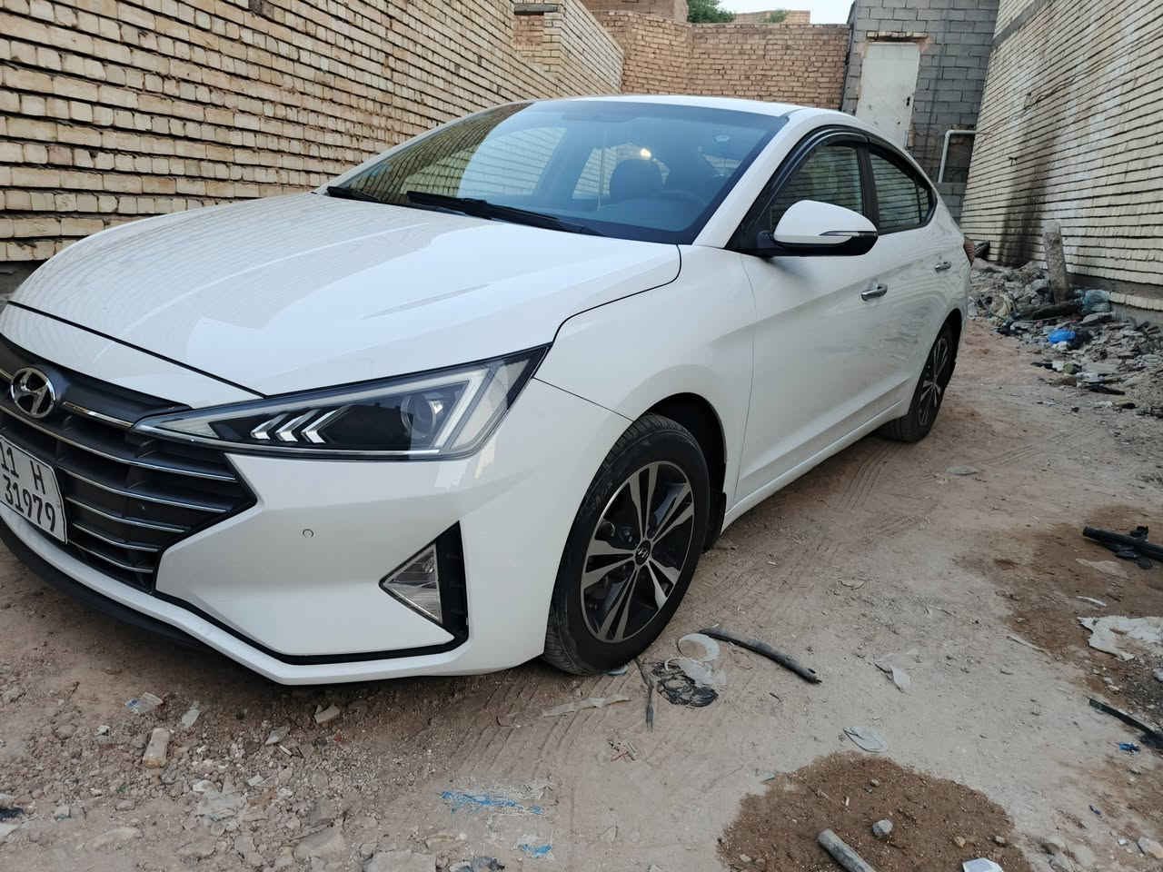 سلام عليكم
النترا للبيع 2019 خليجي فول مواصفات كفاله عامة محرك 2000 دوش مكاني بغداد الشعله 
***********
