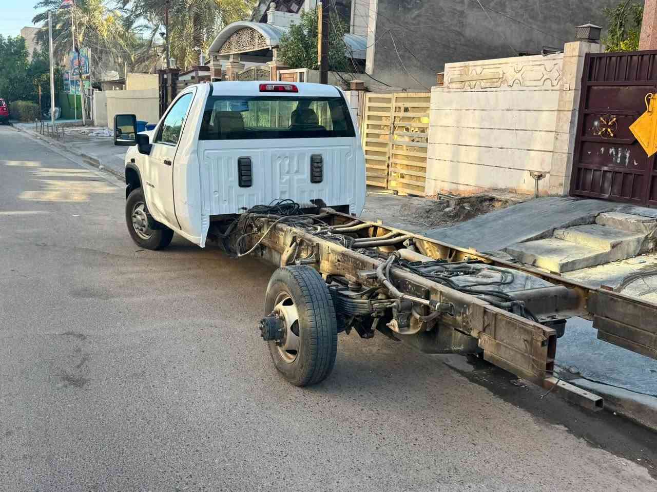 سلام عليكم
للبيع شوفرليت هاف لوري فحل
موديل 2023
مكينه بانزين 8 سلندر 6600
حادث باب وجاملغ يمنه 
بدون ايرباك 
بجم كبس برغي ممفتوح منه
شاصي طويل
بيه نقص مرايه يمنه وهلال جاملغ يمنه 
مكاني بغداد
***********
