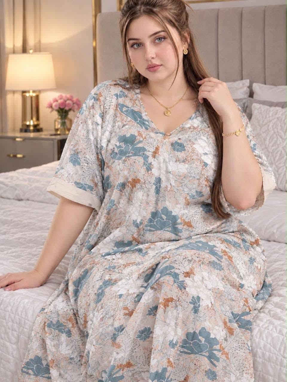 فانيله زبده خامه درجه اولى
▪️الدرزن ب 120 الف 
▪️قياساته 3XL  4XL  5XL  6XL
▪️نظام سيريات ممكن تنويع 3 موديلات بالدرزن 

للحجز والاستفسار  👈🏻***********
