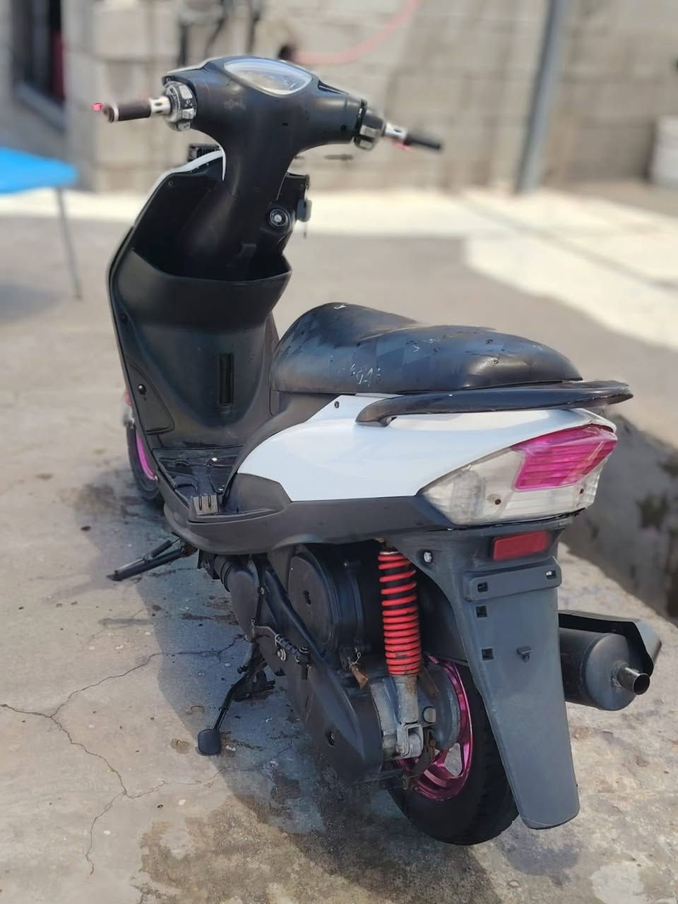 السلام عليكم ماكس عدله للبيع بوشه 55 دراجة مفتوحه مره وحده نضيفه وحلوا كهربائيات واكفا هندر شغل دراجه احله من صور مكان البصره ابو خصيب السعر 550 بيه مجال ***********
