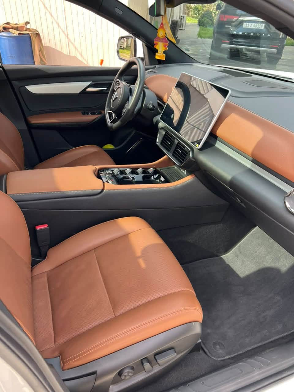 vinfast vf8 plus
موديل 2024

دفع 4X4

بطارية حجم 87.7 كيلو واط

420 كيلو بالشحنه الواحد طبيعي

قيادة ذاتية

انطلاقه من 0 الى 100  4.4 بالثانيه

402 حصان 

620 نيوتن

5 كامرات 360 درجه

مقاعد 4 تدفئة + تبريد وليس هواء

بانوراما

انارة محيطية

صندوق كهربائي

تنبيه خروج عن المسار

250$بيهه مجال
***********
مكان السياره سامراء
