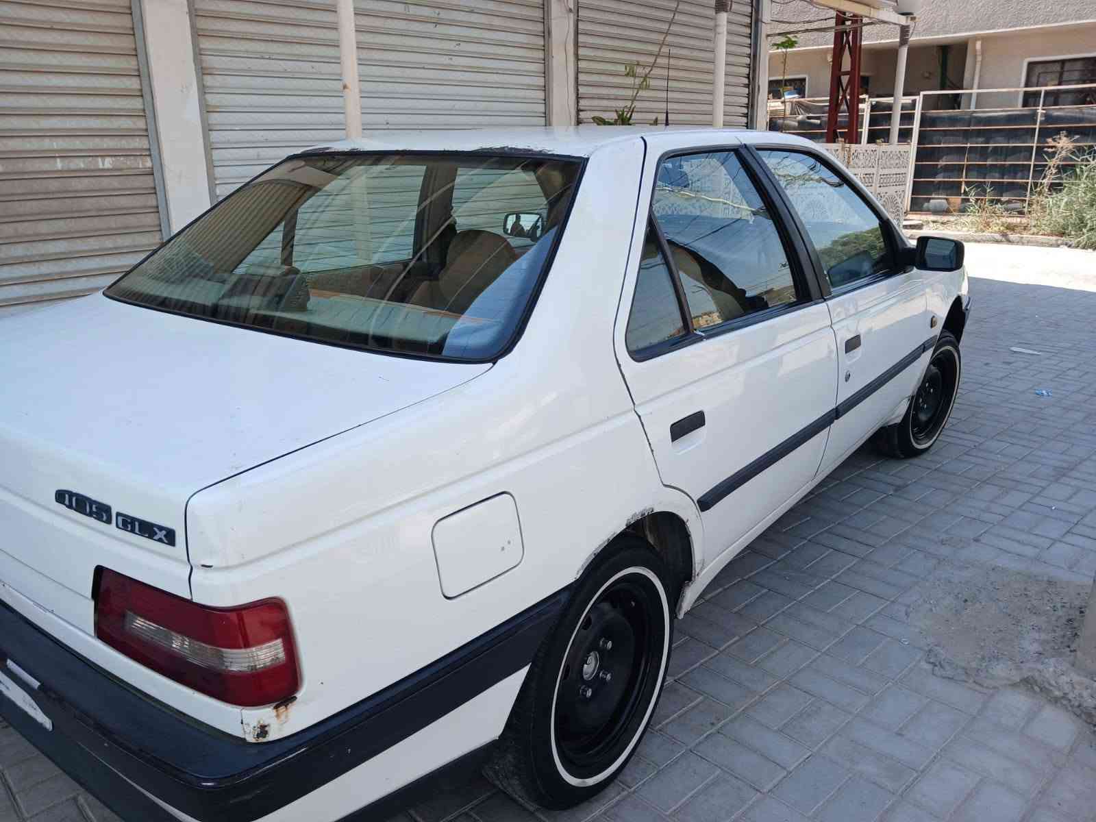 السلام عليكم ببجو  جي ال اكس
سياره حلوه تخم تايرات بلجيس كير محرك تبريد مكفوله
غرفه حلوه بلجيس عليها دائما كامل من فيت بم نوزلات بلكات كلها كامله بشكل عام السعر ٣٧ بيها مجال العنوان بغداد الشعب السريدات
*********** وتساب او رصيد
