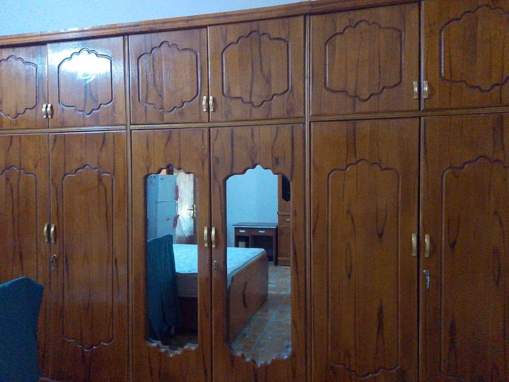 غرفة نوم احطاطه للبيع سعره
مليون ونص وبيه مجال 
***********
