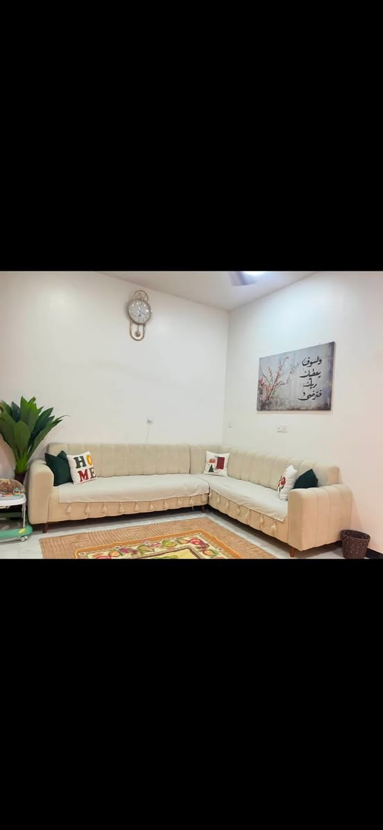 بيت مساحة 50 متر الواجهة 5 النزال 10
بي صاله ومطبخ وصحيات وغرفتين فوك بسعر مناسب للتواصل خاص
