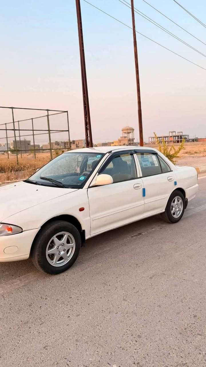 "السلام عليكم ورحمة الله وبركاته 🌹
​برتون للبيع موديل 2004 🚗
​📌 الرقم: رقم بغداد دولي وباسمي.
​⚙️ المحرك والجير: كير ومحرك مكفولين.
​❄️ التبريد: التبريد ثلج.
​✅ حالة السيارة: السيارة خير من الله وما شاء الله عليها.
​🎨 الصبغ: بيها مكانات صبغ فقط.
​💰 السعر: 48 ورقة (يعني 4,800 دولار)، وبيها مجال بسيط.
​📍 مكان السيارة بغداد ابو غريب 
​📞 للتواصل والاستفسار
*********** واتساب
