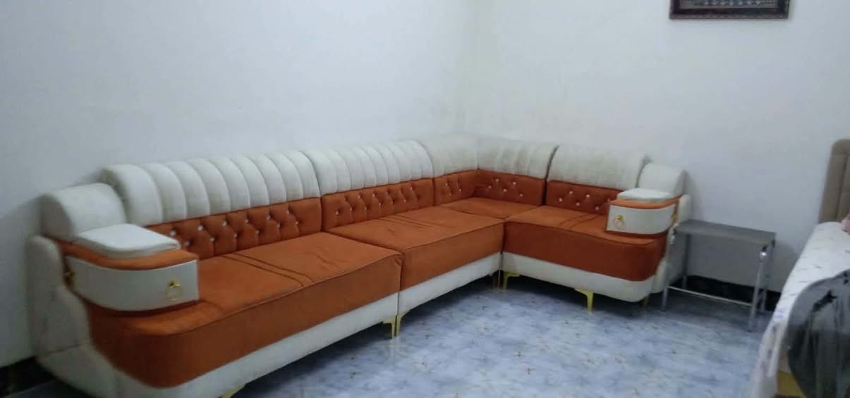 ديوان • ٦ مقاعد • نضيف