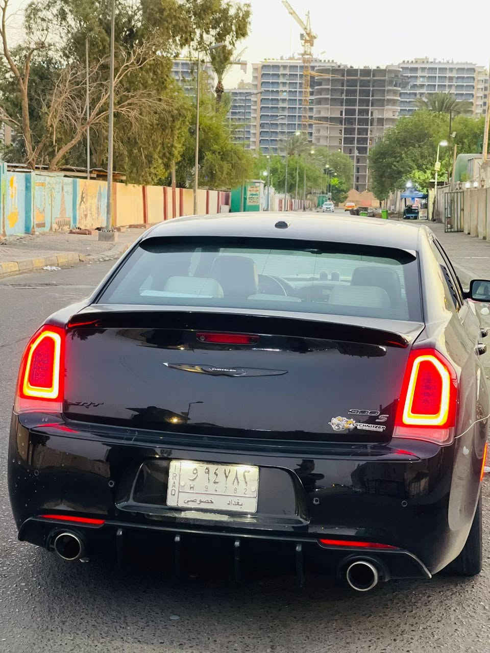 السلام عليكم 
كلايسلر 300s 5700 هيمي 2017 
مواصفات واحد علة واحد 
رقم بغداد بسمي 
كلين اكرر كلين محدثه SRT 
كزوز صوت رعيد شادهه 10$ 
برمجه فصله وطلقات 
رادار حساسات أمامي خلفي 
كشنات تدفئه 
دمام بلصندوك بلادي 
بانوراما 
سيارة كلش قوية بلشارع 
 سعر اتصل وبيك خير وتدلل مكاني ديالى بعقوبة 
***********
