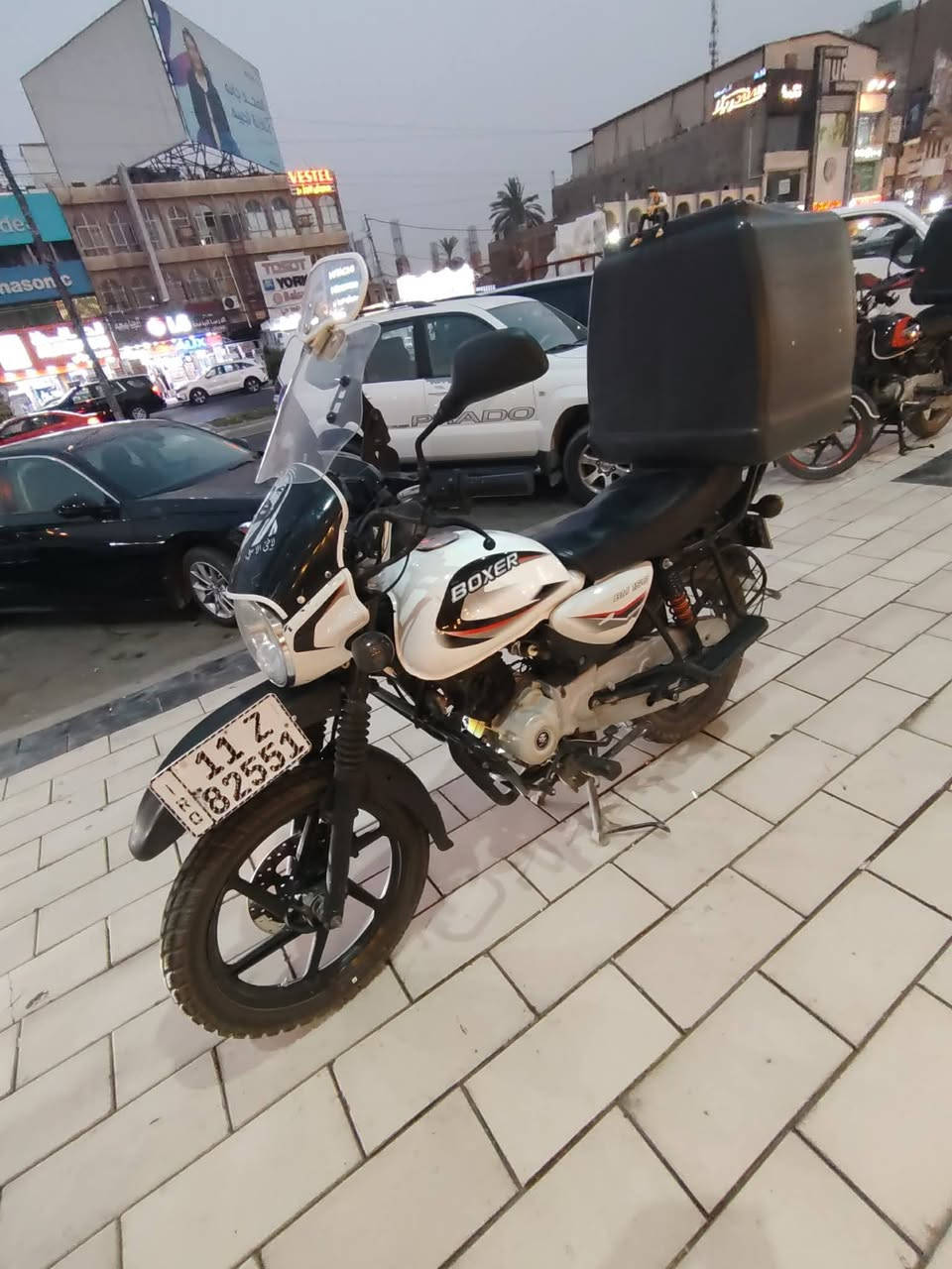سلام عليكم 😍
دراجه بوكسر موديل٢٢نازله بل٢٠٢٣شكل ال٢٣
دراجه تخبل شوفت عينك 
رقم وسنويه بغداد
لايت زنون
اشاير لد
دراجه كلش نضيفه 
السعر مليونين وبيعه مجال
***********
العنوان بغداد حي الجامعه
