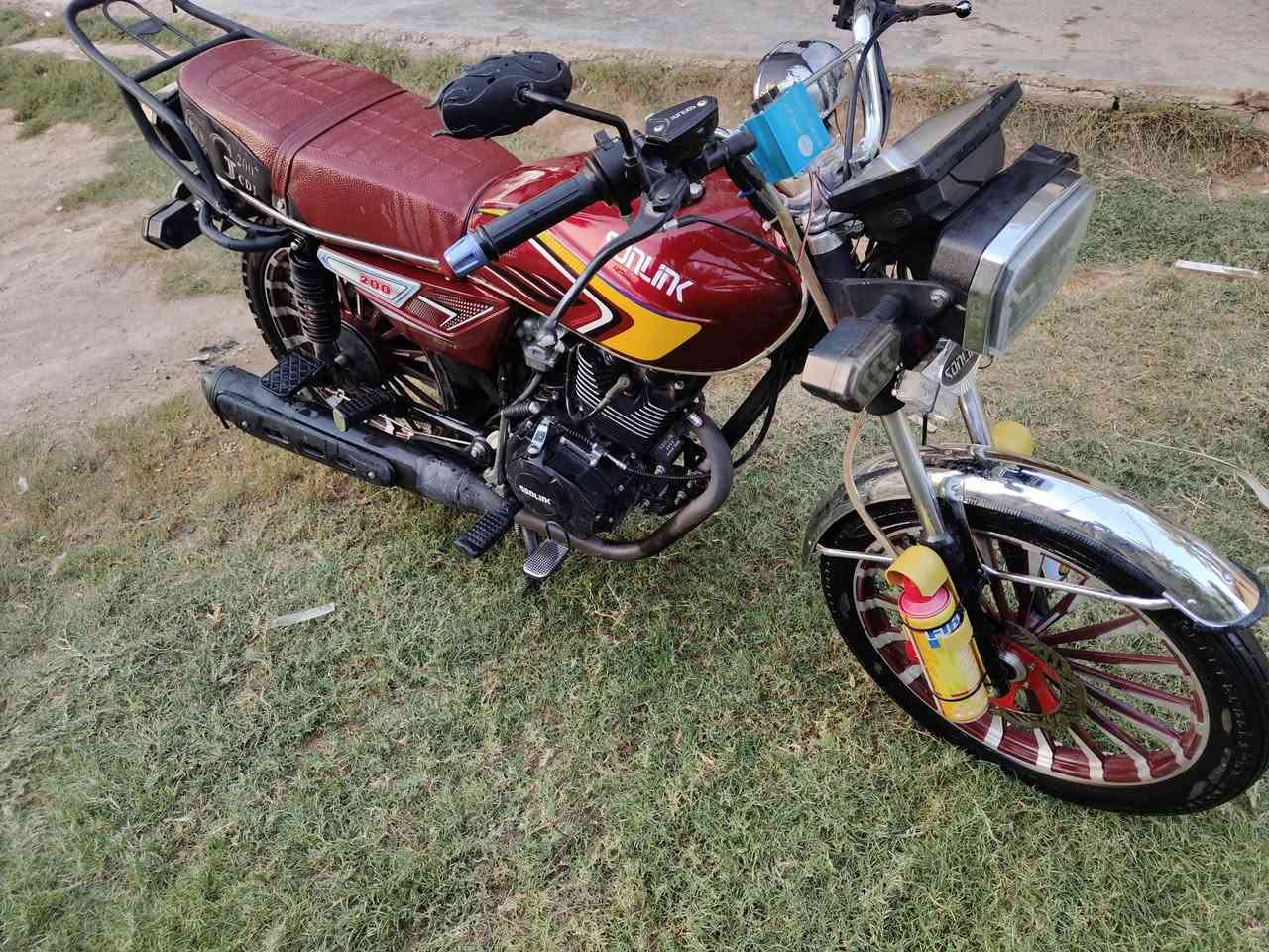 السلام عليكم سيفان للبيع 25الدراجة نضيفة خير من الله 

مابيهة اي نقص محرك 200

السعر 775وبيهة مجال 

العنوان ديالى خان بني سعد 

***********
