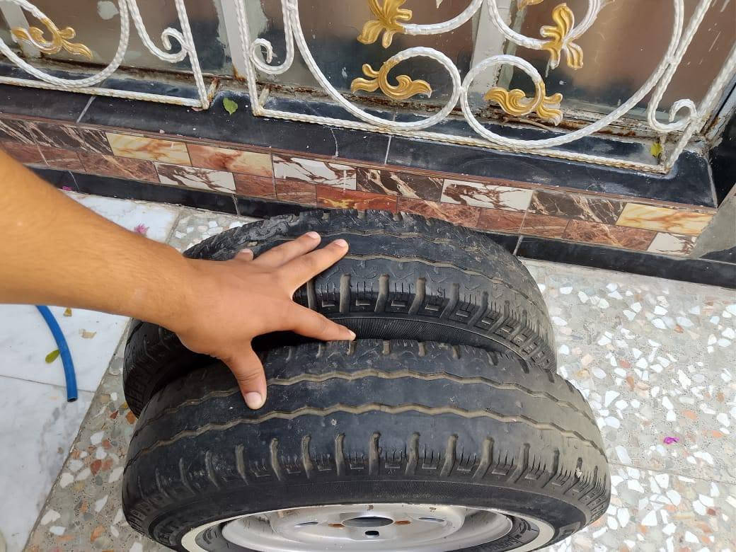 سلام عليكم
تاير ابو الخط هوة ويلة زوج 

النضافة مثل ما موجود بل صورة 

وجوبلس 

$ 100 قفل قفل 🔒🔒
المكان بغداد المعامل الباوية شارع الجامع 
‏‪***********‬‏
