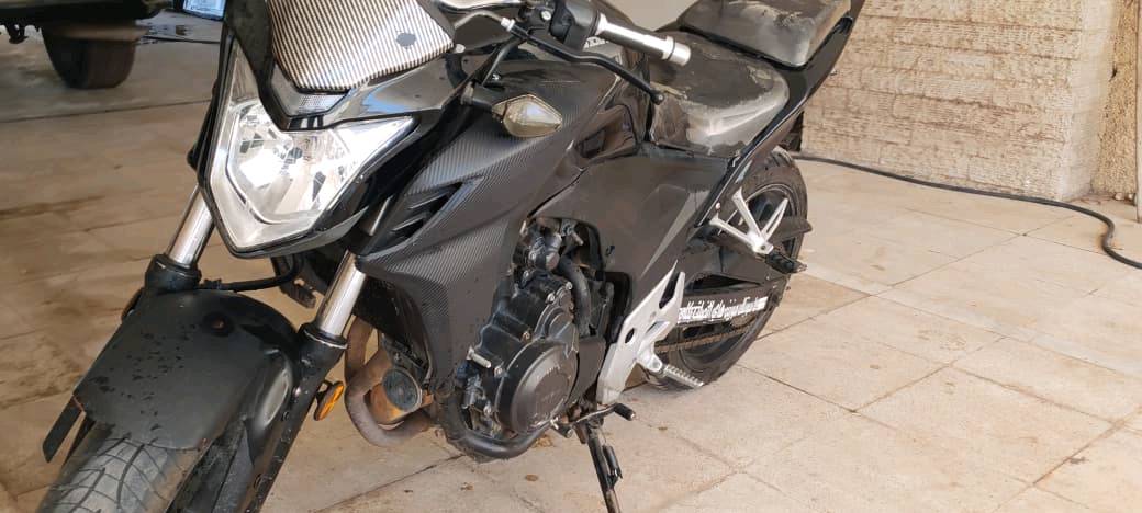 سلام عليكم ورحمه الله وبركاته دراجة  CB500F موديل 2019 كفاله عامه من كهربائيات الى كير الى محرك كلشي ما مفتوح بيها جاهزة مجهزة عنواني الصليخ قرب جامع الفرقان السعر 15ورقة وبيها مجال بسيط لليحب يستفسر ***********