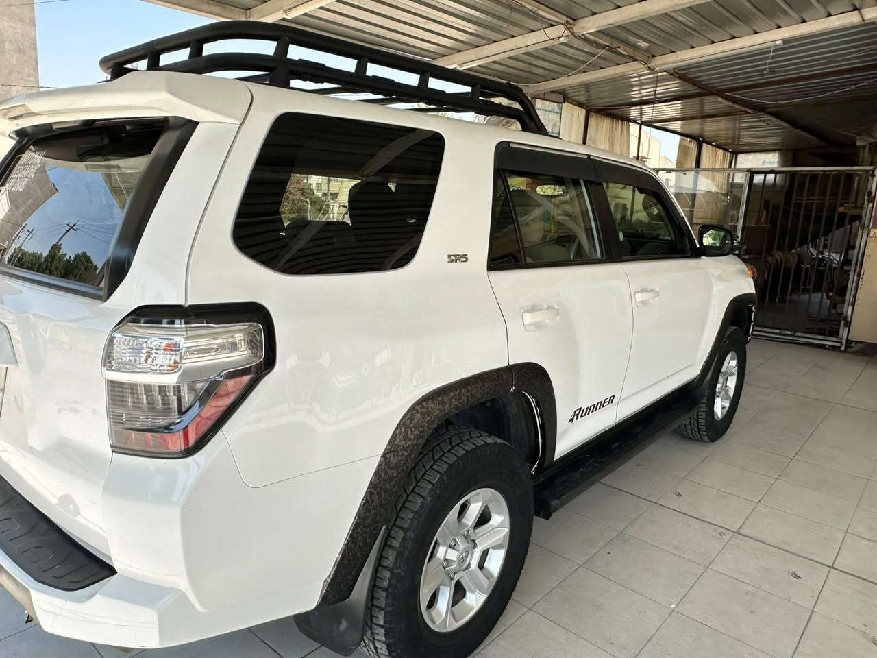 السلام عليكم
TOYOTA  4RUNNER 🔥 2022 
~ موديل 2022
سياره كفاله عامه 
~كير و محرك شرط مامفتوحة  
~ فول مواصفات
~بصمه تحكم ستيرن 
~ شاشة 
~ كاميرة خلفية 
~ داخل بيجي  
~ كشن أمامي كهربائية 
~ كشن جلد
رقم بغداد بسمي تحويل ثاني يوم 
السعر 365وبيه مجال 
العنوان حله مركز 
***********
