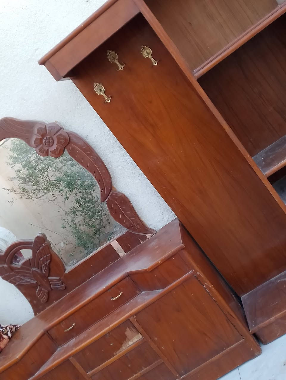 ميز مرايا • بوفية ٣م • لنجارين