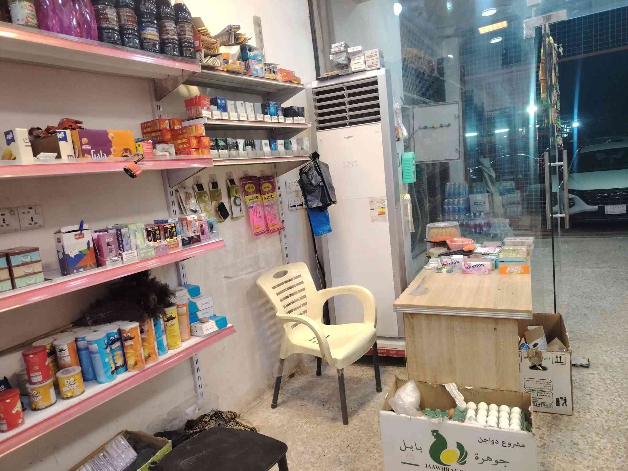 السلام عليكم اسواق للبيع نحتوي على 8 براد عمودي و4 براد طرحي وعلى سفينة وسطية منضومة كامرات مع الشاشة من احدث انواع الكامرات سبلتين الاول 3 طن عمودي والثاني 2 طن مخزن خارجي بمساحة كبيرة وتحتوي على ماطور ماء متوفر 24 ساعة المحل خير من الله وحتة مسواك متروس
السلام عليكم اسواق للبيع نحتوي على 8 براد عمودي و4 براد طرحي وعلى سفينة وسطية منضومة كامرات مع الشاشة من احدث انواع الكامرات  سبلتين الاول 3 طن عمودي والثاني 2 طن مخزن خارجي بمساحة كبيرة وتحتوي على ماطور ماء متوفر 24 ساعة المحل خير من الله وحتة مسواك متروس 
ايجارة 400 وسحبة100 
الدخل اليومي 600 من عدى الرصيد 
للاستفسار  
***********  الموقع بغداد الباوية على الشارع العام مقابيل معمل الثلج
