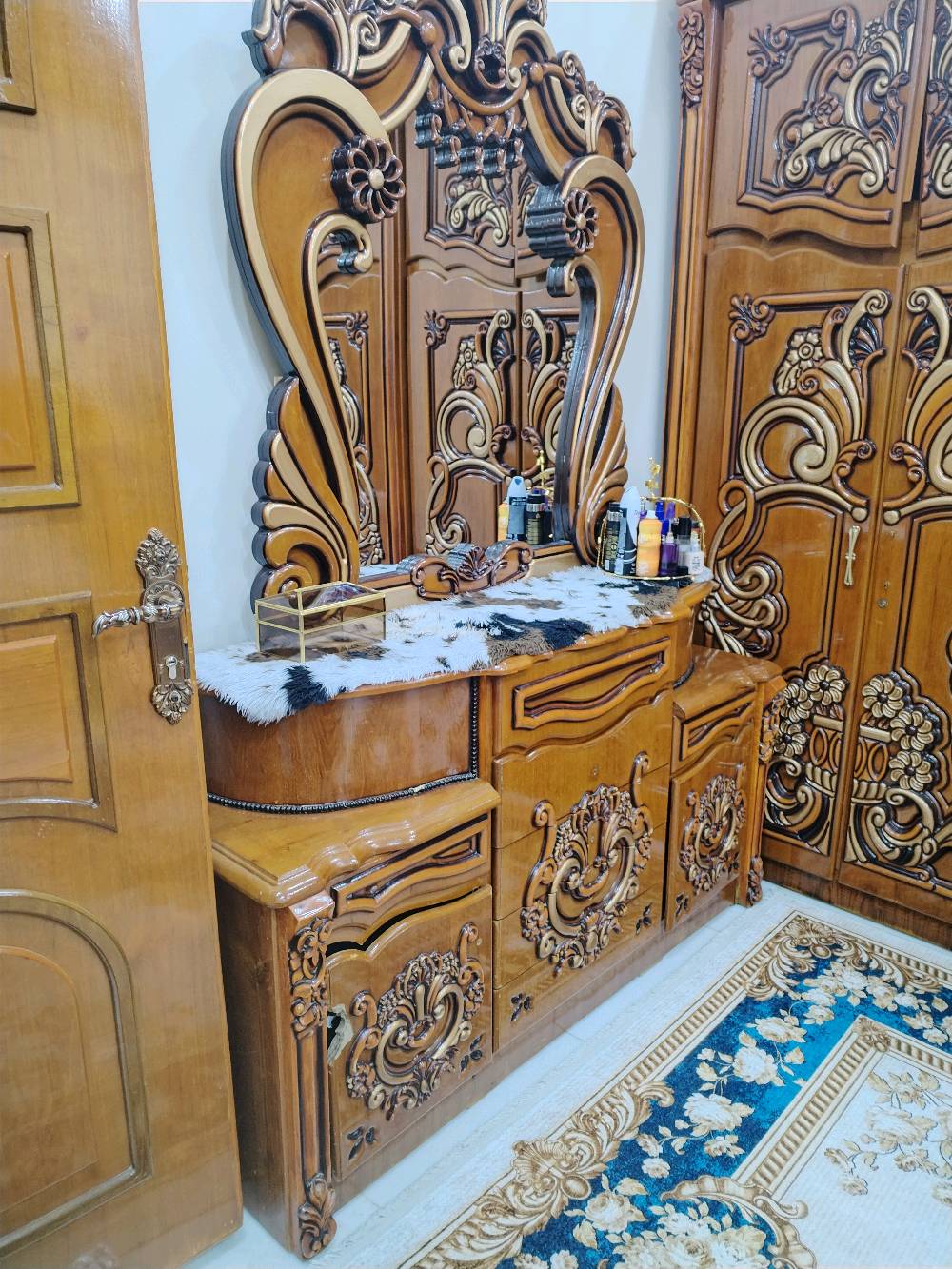 غرفه نوم الييع سعر 800 وبيها مجال
ناصريه حي ور