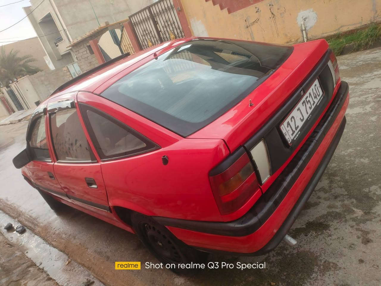 فكترا للبيع للبيع 
🚘 أوبل فكترا للبيع 

🔹 رقم نينوى — شرط التحويل والوكاله
🔹 مصبوغه عام جماليه 
🔹 حجم 2.0 
🔹 كير ومحرك شرط وخيسان
🔹 شرط بل بانزين قطاره 
🔹 شرط ال 40 لتر تمشيك 400 كيلو
🔹 السعر 38 وبيها مجال بصيط
🔹 قفل مركزي ولايت زينول 
🔹 بطاين ودشبّول نظاف وحالتها مرتبة فول

🔥 سيارة عملية  واقتصادية وجاهزة مجهزه ربع ما تصرف عليها

📩 للاستفسار والاتصال والتفاصيل راسلني خاص او واتس 
***********

نص مكتوب في الصور:
- realme Shot on realme Q3 Pro Special