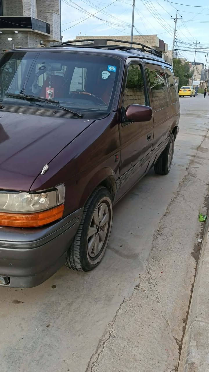 سلام عليكم
كلايزر للبيع سيارة نظيفة محرك دوج 3.3 كير توماتيك رقمها
انكليزي نينوى ، لتواصل على رقم ***********

