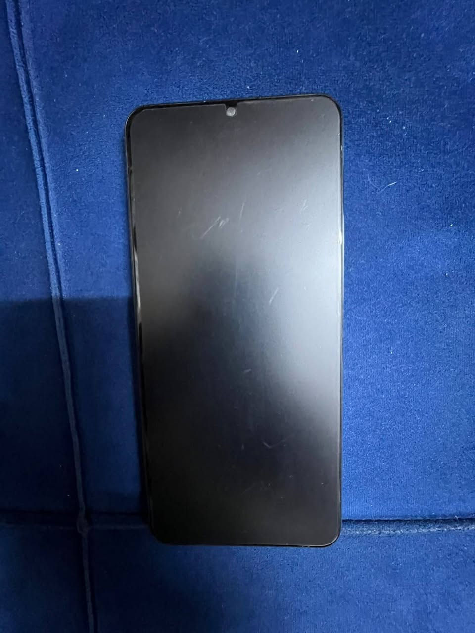 السلام عليكم 
ريلمي c61 للبيع سعره 150جهاز نظيف وما بي ي نقص 
تواصل ***********

نص مكتوب في الصور:
- لمحة عن الهاتف realme UI Android 15 عرض التحديثات اسم الجهاز realme C61 وحدة التخزين بالهاتف ٨٥ غ.ب / ١٢٨ غ.ب المعالج ثماني النواة الطراز RMX3930 RAM ٦ غ.ب إصدار Android الإصدار المعلومات القانونية الحالة