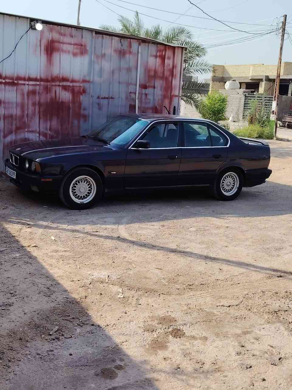 السلام عليكم
راح اتخله عن الحلوه بسسب صار عندي ضرف
الله يشهد موكفتني بشارع فديوم صار سنتين
Bmw525 مسكر فانوص
مكينه قبل 20 يوم شديته ضمان سنه بلمكينه
موديل ١٩٩٥
شلعه ومعدل مخيفه
حداديه جديده هم ويه المكينه بدلته كله جديد نعومه فول  مكينه وحداديه
لون مميز بيتنجاتي السياره بيه نصبه تخبل
ماكو دكمه بيه اذا مو شغال 
كله شغاله تبريد ثلج تدفئه نار
بيه نقوصات بسيطه اوكعهن من سعرهه
السياره مال جناي. متفيد البياع شراي
رقم انبار. تحويل وين ميعحبك
تراي هم وين ميعجبك مريحه بلقياده
اصل ٥٢٥ بليته وسنويه ومكينه
الياخذه والله ميخسر. وبلعافيه عل ياخذه من كلب ورب.
مكاني بغداد قضاء المحموديه
***********
***********
السعر ٧٠ وبيه مجال بحيل الله الكدر عليه
