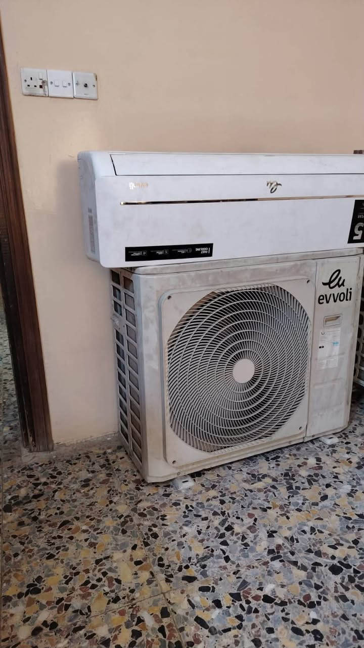 سبلت ايفولي طنين للبيع مابي اي عطل ماداخل تصليح شرط الفحص العنوان بغداد الطوبجي الي يريدة يراسل عالخاص أو يتصل على هذا الرقم
*********** بي واتساب
