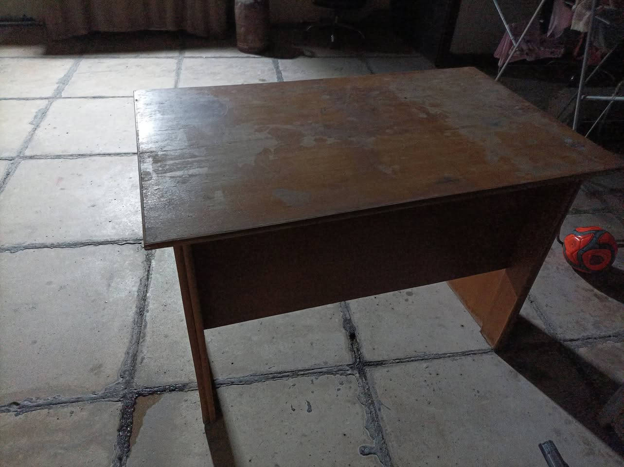 ميز دراسه
سعره 10 قوي وحلو ونضيف ومرتب 
لليحب يشتري يراسل على هذا الرقم 
***********
