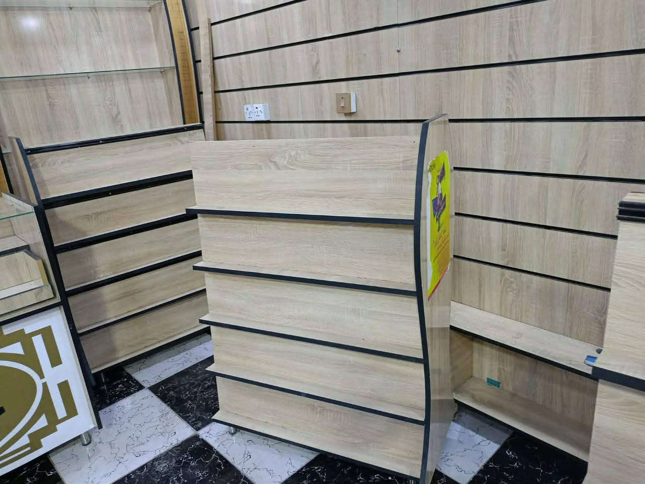 ميز و رفات لبيع رقم موبايل ***********
