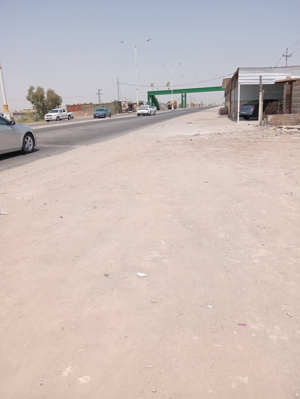 السلام عليكم اخوان قطعه للبيع زراعي  المساحه 400  الوجه 10 والنزال 40 تجاريه على شارع العام وطريق المشايه الناصريه سوك الشيوخ منطقة البوعظم الاستفسار على الرقم أو الواتساب ***********
