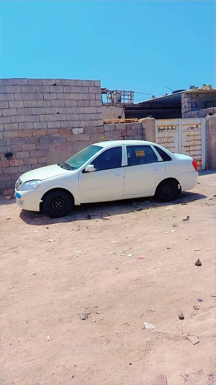 سلام عليكم سياره ليفان موديل2013 كير محرك حداديه تبريد طخم تاير كله كفاله السياره بدون تحويل فقط ابيع بس مكاتبه ابيع كوم حديد السعر20 
***********
