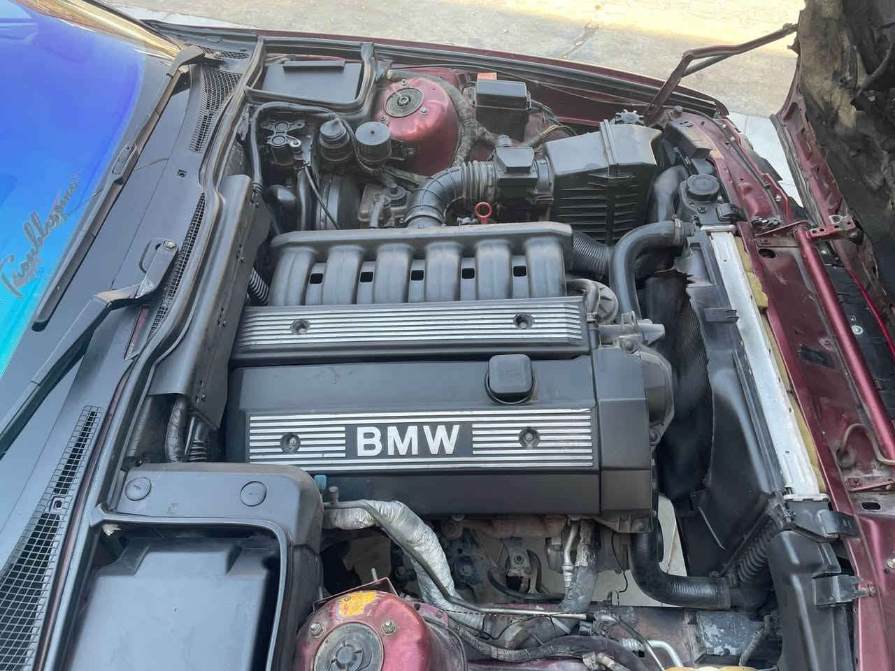 السلام عليكم 
 وارد يابان BMW 525i

گير عادي صبغ عام جماليه مكفوله من الضربه و الكص 
شرط التحويل السياره نصبتهه وكعدتهه حلوه 
كهربائيات كله شغال تبريد ثلج 

مكاني كركوك السعر 53 وبي مجال بسيط للطيب 
***********
