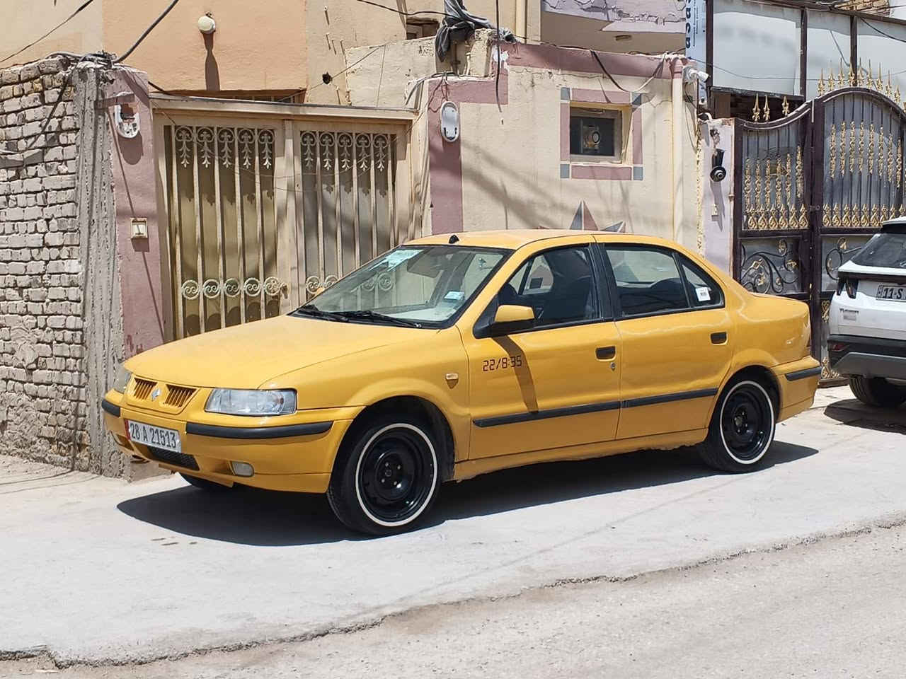 سلام عليكم
للبيع 
سمند موديل ٢٠١٢ كرستال اصل 
بيها جملغ جهت السايق الأمامي امبدل الباقي كفاله 
نظيفه كير مكينه حداديه تخم تاير كهربائية كله تمام 
سعرها ب ٤١ وبيها مجال قليل مكان السياره النجف قرب مسجد الكوفه ***********
