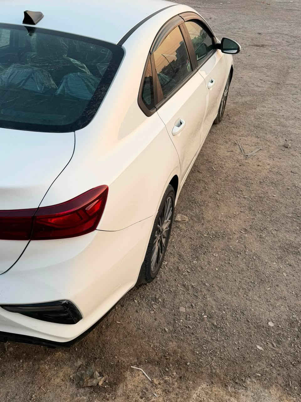 كيا فورتي ٢٠٢٠ وارد امريكي حادث بنيد بدون دواخل وبيهة مكانات بارد السيارة جديدة ماناقصها شي كير ومكينة مكفولات تبريد ثلج صدر جديد رقم بغداد غرامات ماعليها مصفرة مكاني بغداد لامين السعر 112وبيهة مجال ***********
