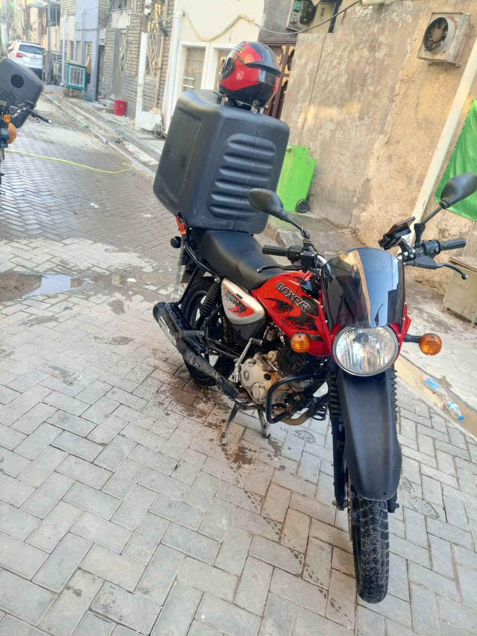 سلام عليكم 
دراجه بوكسر موديل 23 شهر 12
 مرقم سنويه بسمي ثاني يوم التحويل
 كل نقص ما بيهة جيب فيتر وافحص 
2200 بيهة مجال 
رقم(***********)
