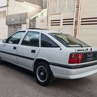 فيكترا • ١٩٩٤ • مكينة ١٫٨
