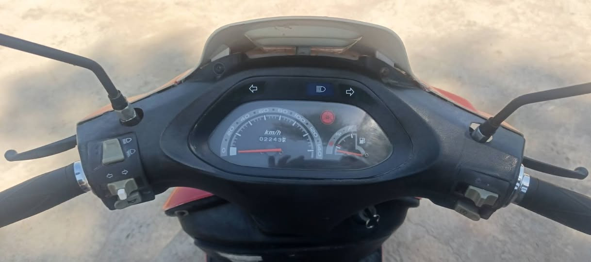 السلام عليكم فراشه مكينه جديده كهربائية كله شغاله السعر 350اوبيه مجال *********** بابل منطقه سنجار

