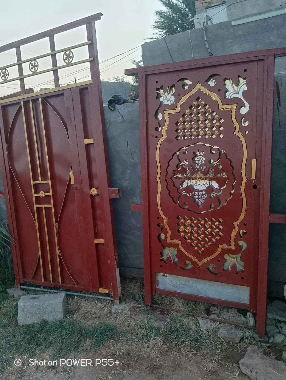 سلام عليكم بيبان العدد 3 ثقيل
باب رتفاع 3متر الله شاهد مفصلينه ب 250 وهسه ردت بيعه ب 175مامستخدم
بار رتفاع 2 والعرض متر جنل ب 90
بار رتفاع 2ونص والعرض متر وربع ب 125
مكاني علا طريق الدوايه ***********

نص مكتوب في الصور:
- Shot on POWER P55+