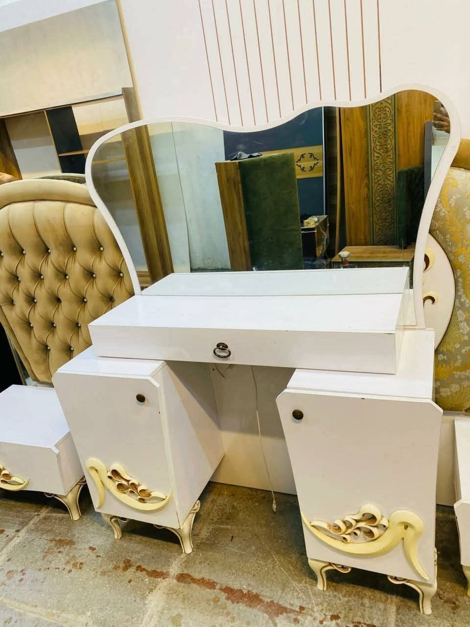 غرفه تركيه 🇹🇷مستخدم  
عدد القطع5
السعر 450
نقل وشد 🪛داخل بغداد مجاني 
باقي المحافظات كروه 

تفضل واتساب فقط محظوره مااكدر ارد ماسنجر أسعار مناسبه موديلات احلى ***********
